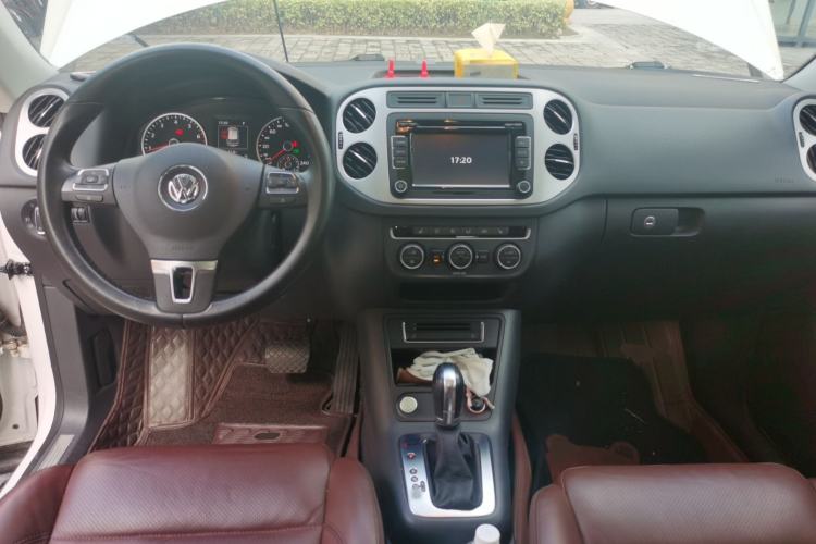 Used Volkswagen Tiguan 2016 300TSI Automatic All-Wheel Drive Luxury Edition Center Console