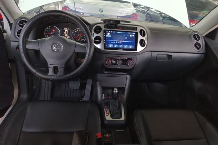 Used Volkswagen Tiguan 2016 280TSI Automatic Two-Wheel-Drive Silk Road Style Edition Center Console