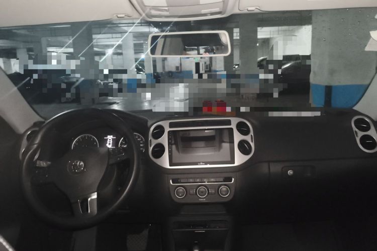 Used Volkswagen Tiguan 2016 300TSI Automatic Two-Wheel Drive Comfort Edition Center Console