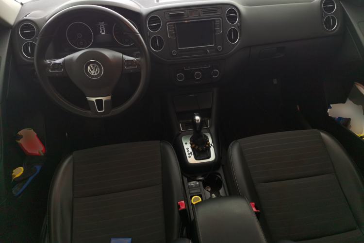 Used Volkswagen Tiguan 2016 280TSI Automatic Two-Wheel-Drive Silk Road Style Edition Center Console