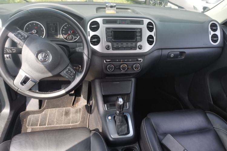 Used Volkswagen Tiguan 2016 300TSI Automatic Two-Wheel Drive Comfort Edition Center Console