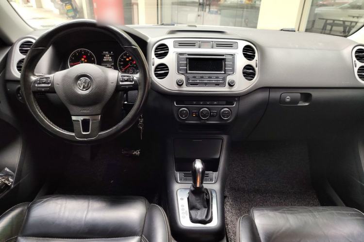Used Volkswagen Tiguan 2016 300TSI Automatic Two-Wheel Drive Comfort Edition Center Console