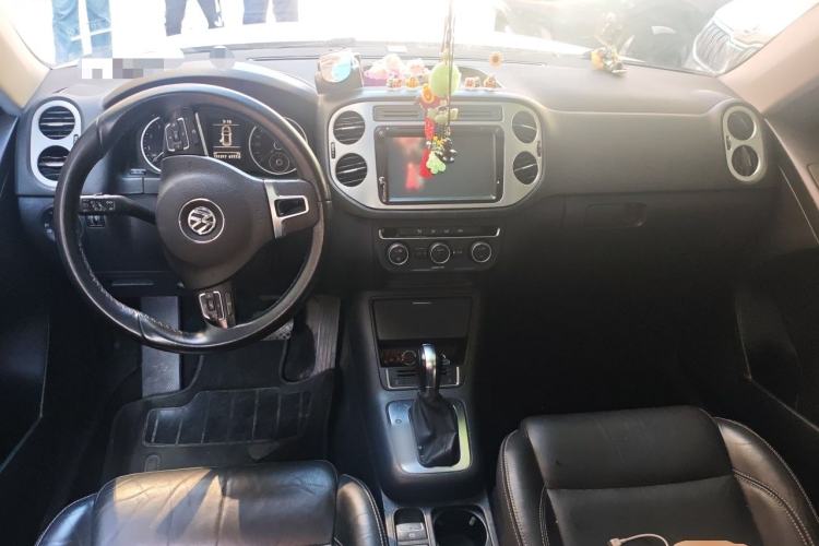 Used Volkswagen Tiguan 2016 300TSI Automatic Two-Wheel Drive Comfort Edition Center Console
