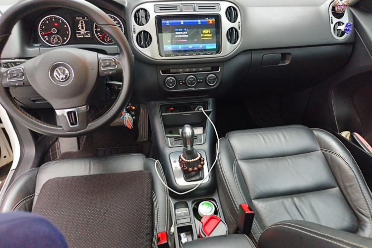 Used Volkswagen Tiguan 2016 280TSI Automatic Two-Wheel Drive Silk Road Comfort Edition Center Console