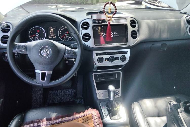 Used Volkswagen Tiguan 2016 280TSI Automatic Two-Wheel Drive Silk Road Comfort Edition Center Console