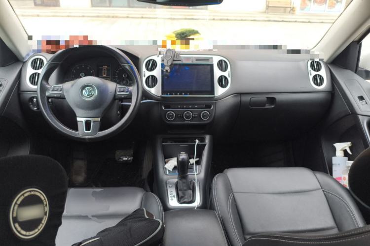 Used Volkswagen Tiguan 2016 280TSI Automatic Two-Wheel Drive Silk Road Comfort Edition Center Console