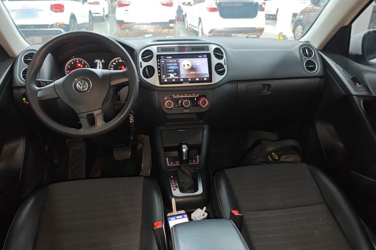 Used Volkswagen Tiguan 2016 280TSI Automatic Two-Wheel-Drive Silk Road Style Edition Center Console