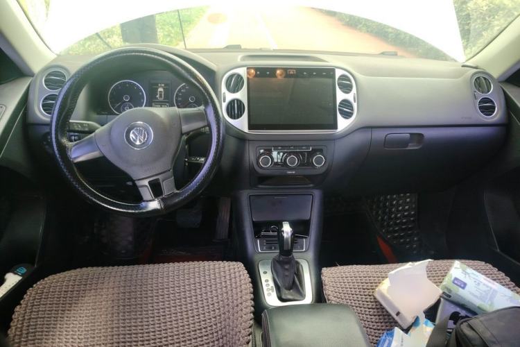 Used Volkswagen Tiguan 2016 280TSI Automatic Two-Wheel-Drive Silk Road Style Edition Center Console