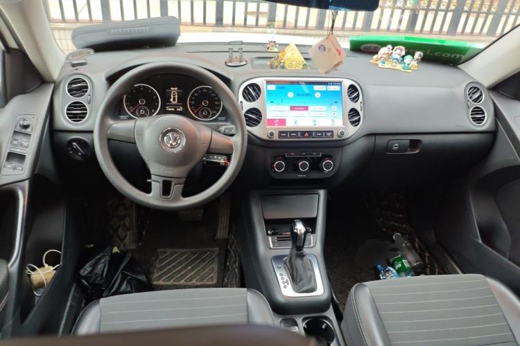 Used Volkswagen Tiguan 2016 300TSI Automatic Two-Wheel Drive Trend Edition Center Console
