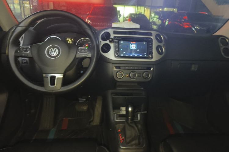 Used Volkswagen Tiguan 2016 300TSI Automatic Two-Wheel Drive Comfort Edition Center Console