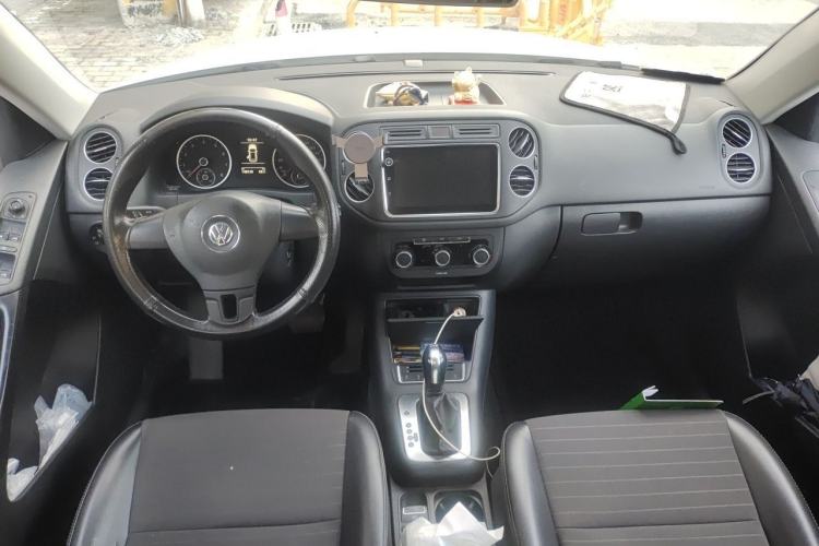 Used Volkswagen Tiguan 2016 280TSI Automatic Two-Wheel-Drive Silk Road Style Edition Center Console