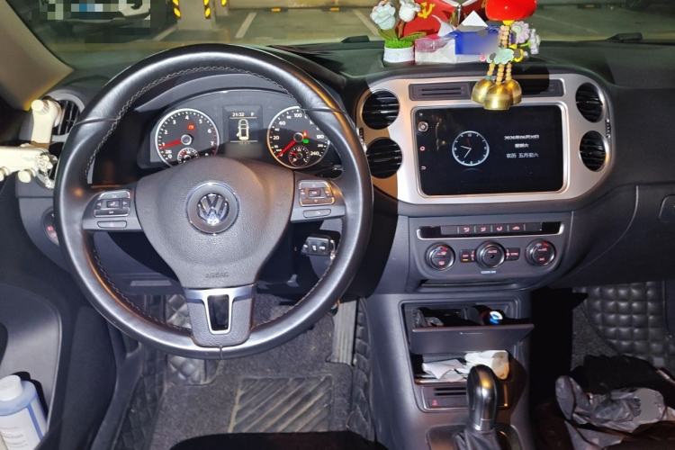 Used Volkswagen Tiguan 2016 300TSI Automatic Two-Wheel Drive Comfort Edition Center Console