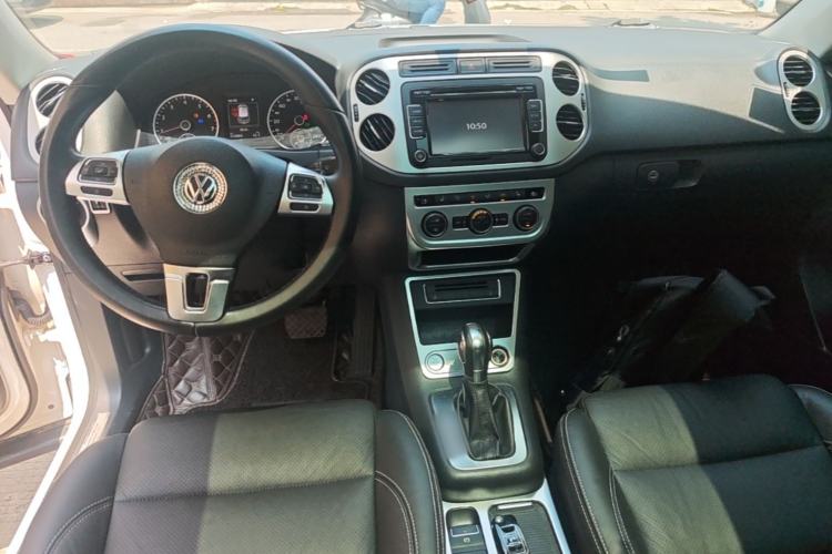 Used Volkswagen Tiguan 2016 300TSI Automatic Two-Wheel Drive Luxury Edition Center Console