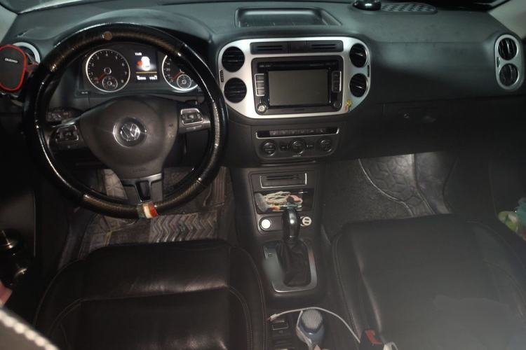 Used Volkswagen Tiguan 2016 300TSI Automatic All-Wheel Drive Luxury Edition Center Console