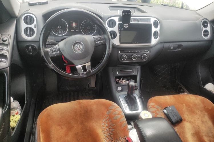 Used Volkswagen Tiguan 2016 300TSI Automatic All-Wheel Drive Luxury Edition Center Console
