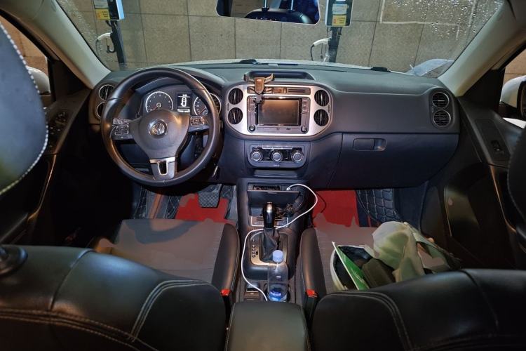 Used Volkswagen Tiguan 2016 280TSI Automatic Two-Wheel-Drive Silk Road Style Edition Center Console