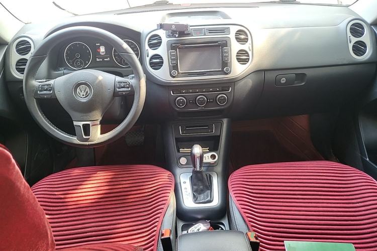 Used Volkswagen Tiguan 2016 300TSI Automatic Two-Wheel Drive Luxury Edition Center Console