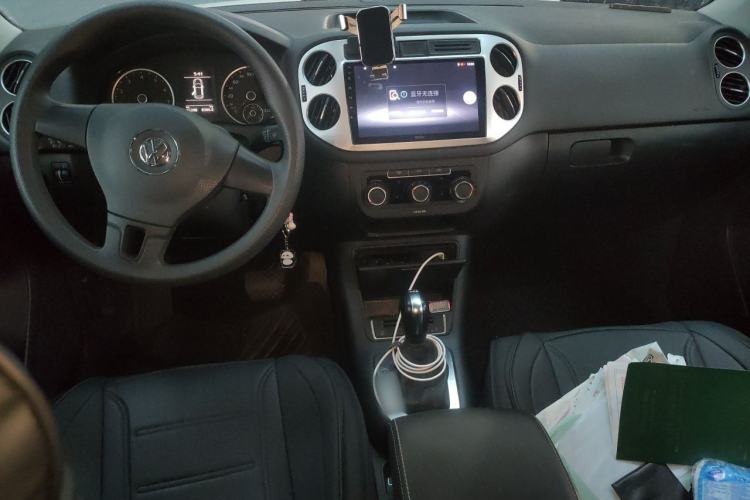 Used Volkswagen Tiguan 2016 280TSI Automatic Two-Wheel-Drive Silk Road Style Edition Center Console