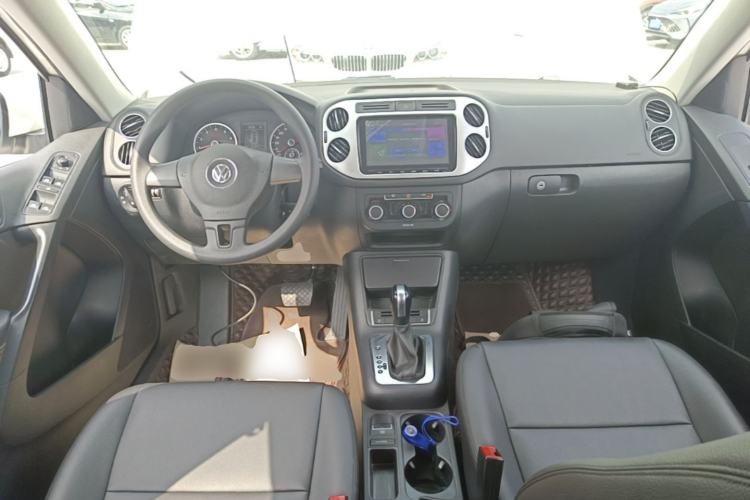 Used Volkswagen Tiguan 2016 300TSI Automatic Two-Wheel Drive Trend Edition Center Console