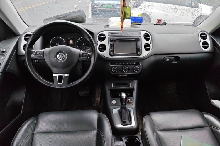 Used Volkswagen Tiguan 2016 300TSI Automatic Two-Wheel Drive Luxury Edition Center Console