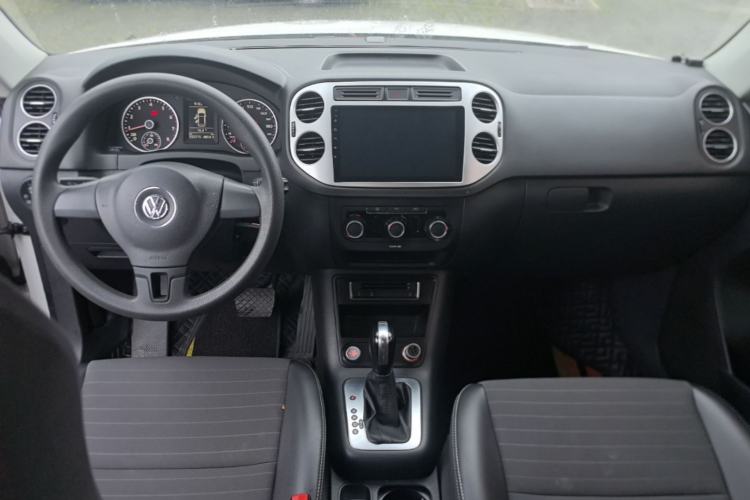 Used Volkswagen Tiguan 2016 280TSI Automatic Two-Wheel-Drive Silk Road Style Edition Center Console