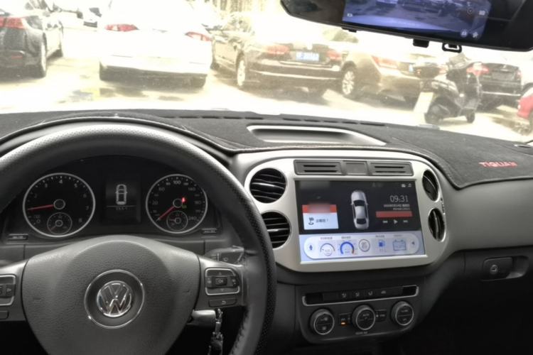 Used Volkswagen Tiguan 2016 300TSI Automatic Two-Wheel Drive Comfort Edition Center Console