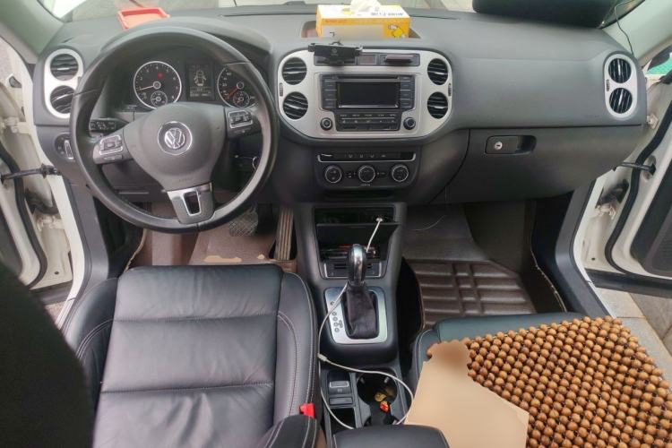 Used Volkswagen Tiguan 2016 300TSI Automatic Two-Wheel Drive Comfort Edition Center Console
