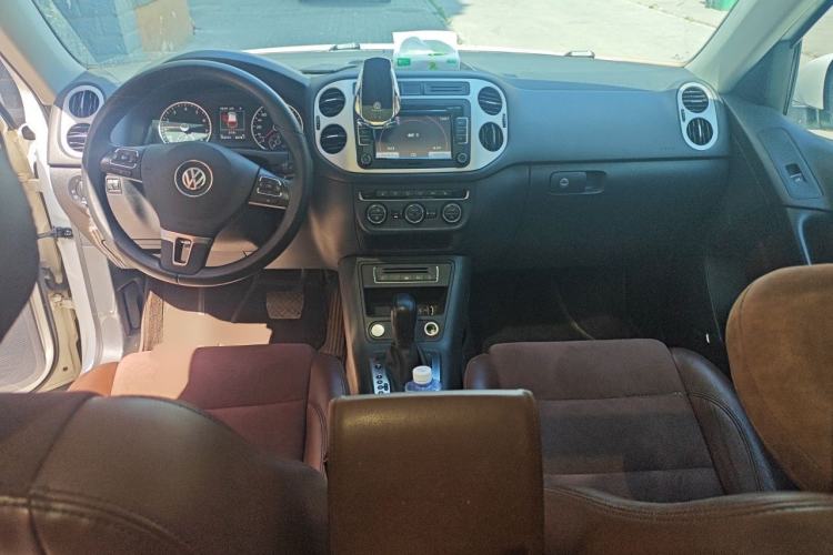 Used Volkswagen Tiguan 2016 330TSI Automatic All-Wheel-Drive Flagship Edition Center Console
