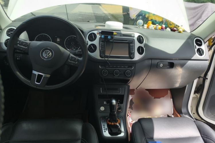 Used Volkswagen Tiguan 2016 300TSI Automatic All-Wheel Drive Luxury Edition Center Console