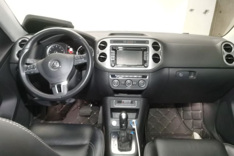 Used Volkswagen Tiguan 2016 300TSI Automatic Two-Wheel Drive Luxury Edition Center Console