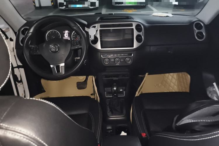 Used Volkswagen Tiguan 2016 280TSI Automatic Two-Wheel Drive Silk Road Comfort Edition Center Console