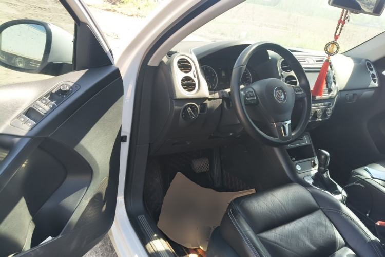 Used Volkswagen Tiguan 2016 300TSI Automatic All-Wheel Drive Luxury Edition Driver Seat