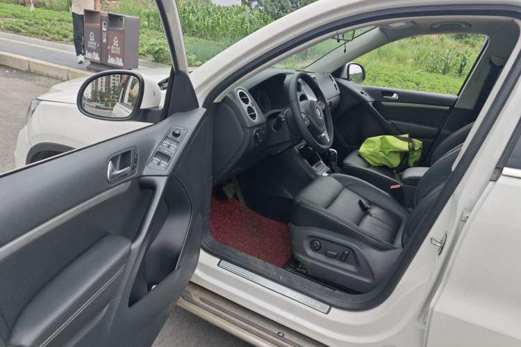 Used Volkswagen Tiguan 2016 280TSI Automatic Two-Wheel Drive Silk Road Comfort Edition Driver Seat