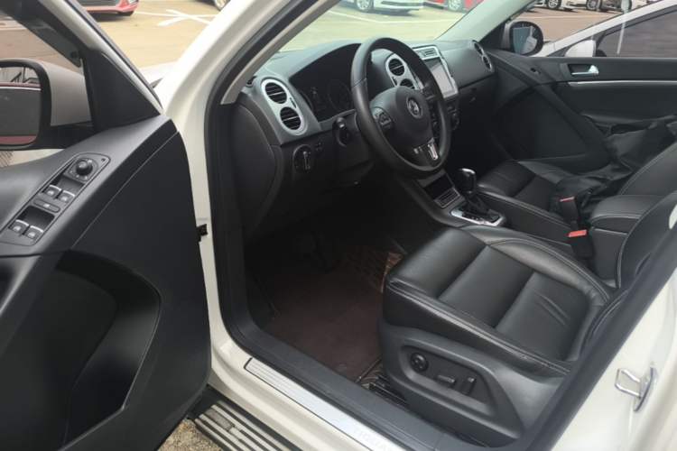 Used Volkswagen Tiguan 2016 280TSI Automatic Two-Wheel Drive Silk Road Comfort Edition Driver Seat