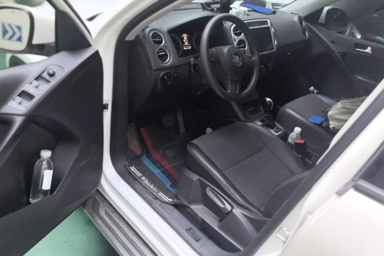 Used Volkswagen Tiguan 2016 280TSI Automatic Two-Wheel-Drive Silk Road Style Edition Driver Seat