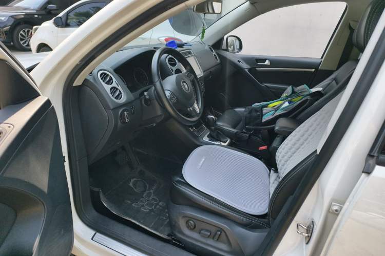 Used Volkswagen Tiguan 2016 280TSI Automatic Two-Wheel Drive Silk Road Comfort Edition Driver Seat