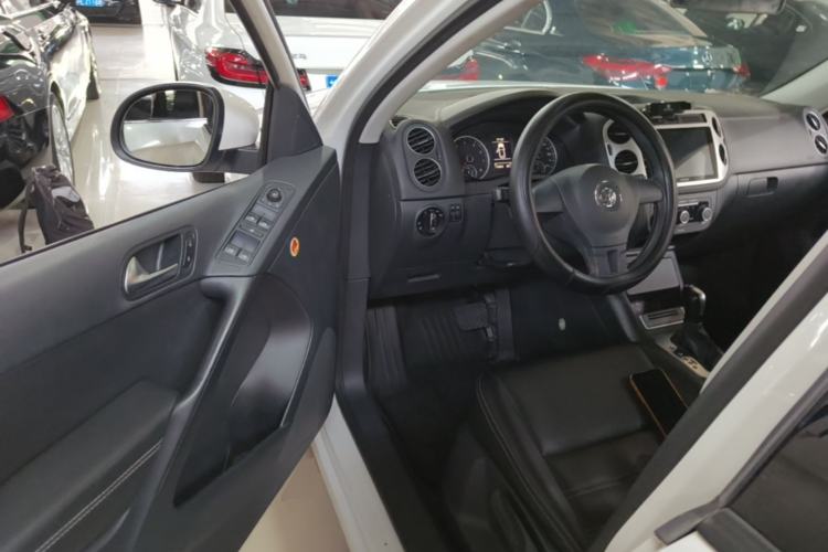 Used Volkswagen Tiguan 2016 280TSI Automatic Two-Wheel-Drive Silk Road Style Edition Driver Seat