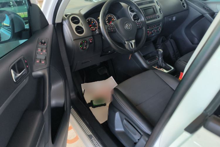 Used Volkswagen Tiguan 2016 300TSI Automatic All-Wheel Drive Fashion Vision Edition Driver Seat