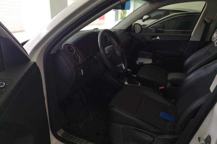 Used Volkswagen Tiguan 2016 280TSI Automatic Two-Wheel-Drive Silk Road Style Edition Driver Seat