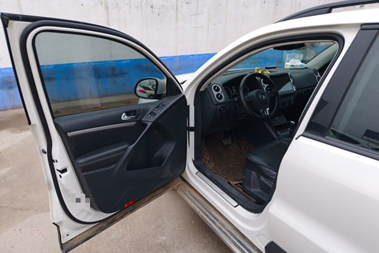 Used Volkswagen Tiguan 2016 300TSI Automatic All-Wheel Drive Fashion Vision Edition Driver Seat