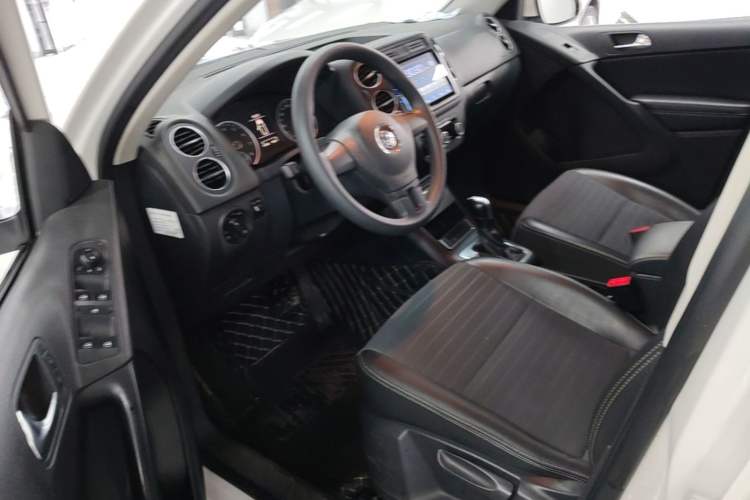 Used Volkswagen Tiguan 2016 280TSI Automatic Two-Wheel-Drive Silk Road Style Edition Driver Seat