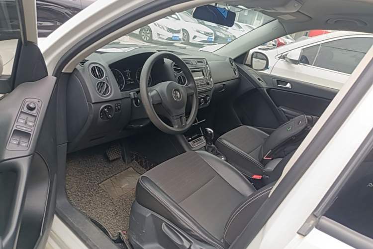 Used Volkswagen Tiguan 2016 280TSI Automatic Two-Wheel-Drive Silk Road Style Edition Driver Seat
