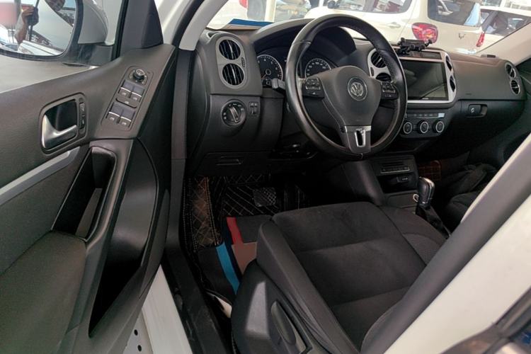 Used Volkswagen Tiguan 2016 2.0 TSI Four-Wheel Drive Standard Version Driver Seat