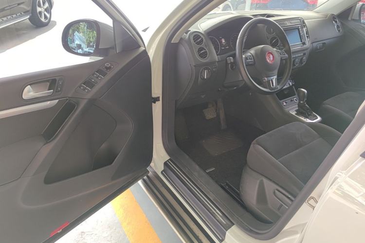 Used Volkswagen Tiguan 2016 2.0 TSI Four-Wheel Drive Standard Version Driver Seat