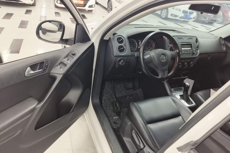 Used Volkswagen Tiguan 2016 280TSI Automatic Two-Wheel-Drive Silk Road Style Edition Driver Seat