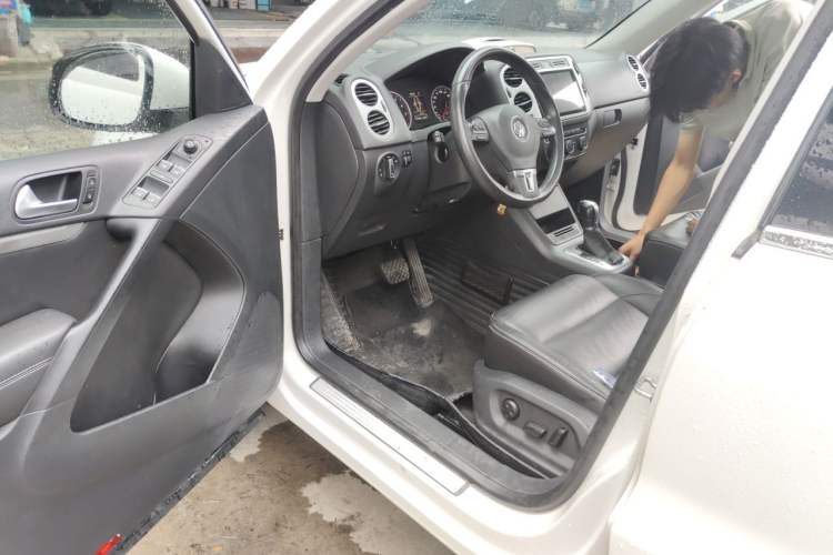 Used Volkswagen Tiguan 2016 280TSI Automatic Two-Wheel Drive Silk Road Comfort Edition Driver Seat