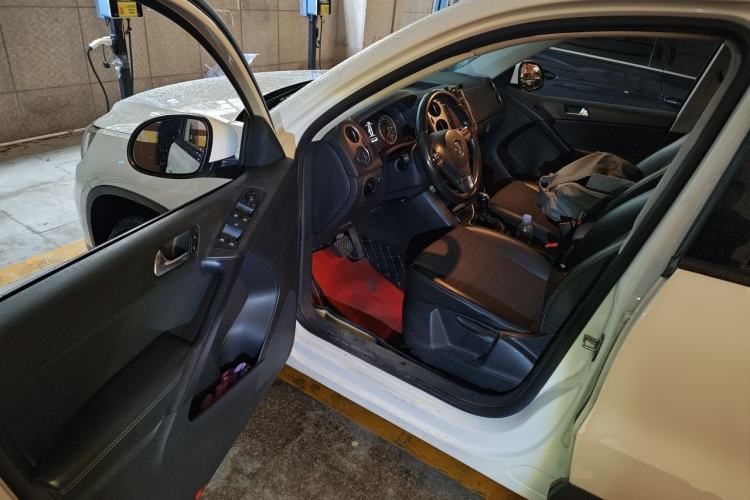 Used Volkswagen Tiguan 2016 280TSI Automatic Two-Wheel-Drive Silk Road Style Edition Driver Seat