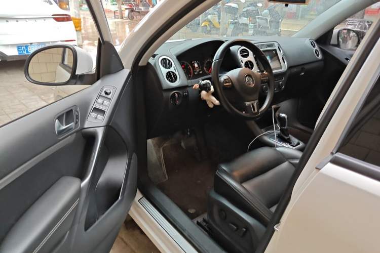 Used Volkswagen Tiguan 2016 280TSI Automatic Two-Wheel Drive Silk Road Comfort Edition Driver Seat