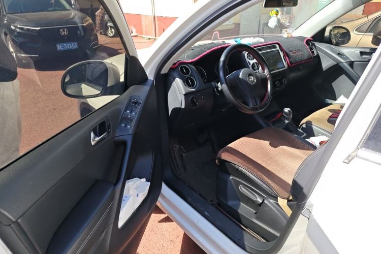 Used Volkswagen Tiguan 2016 280TSI Automatic Two-Wheel-Drive Silk Road Style Edition Driver Seat