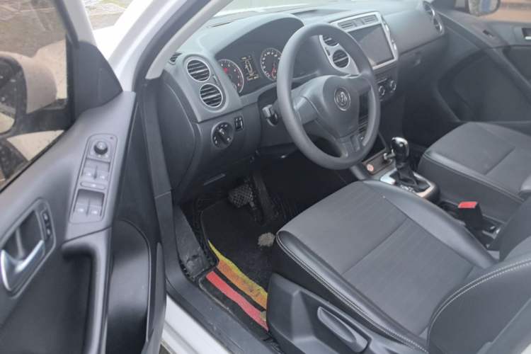 Used Volkswagen Tiguan 2016 280TSI Automatic Two-Wheel-Drive Silk Road Style Edition Driver Seat